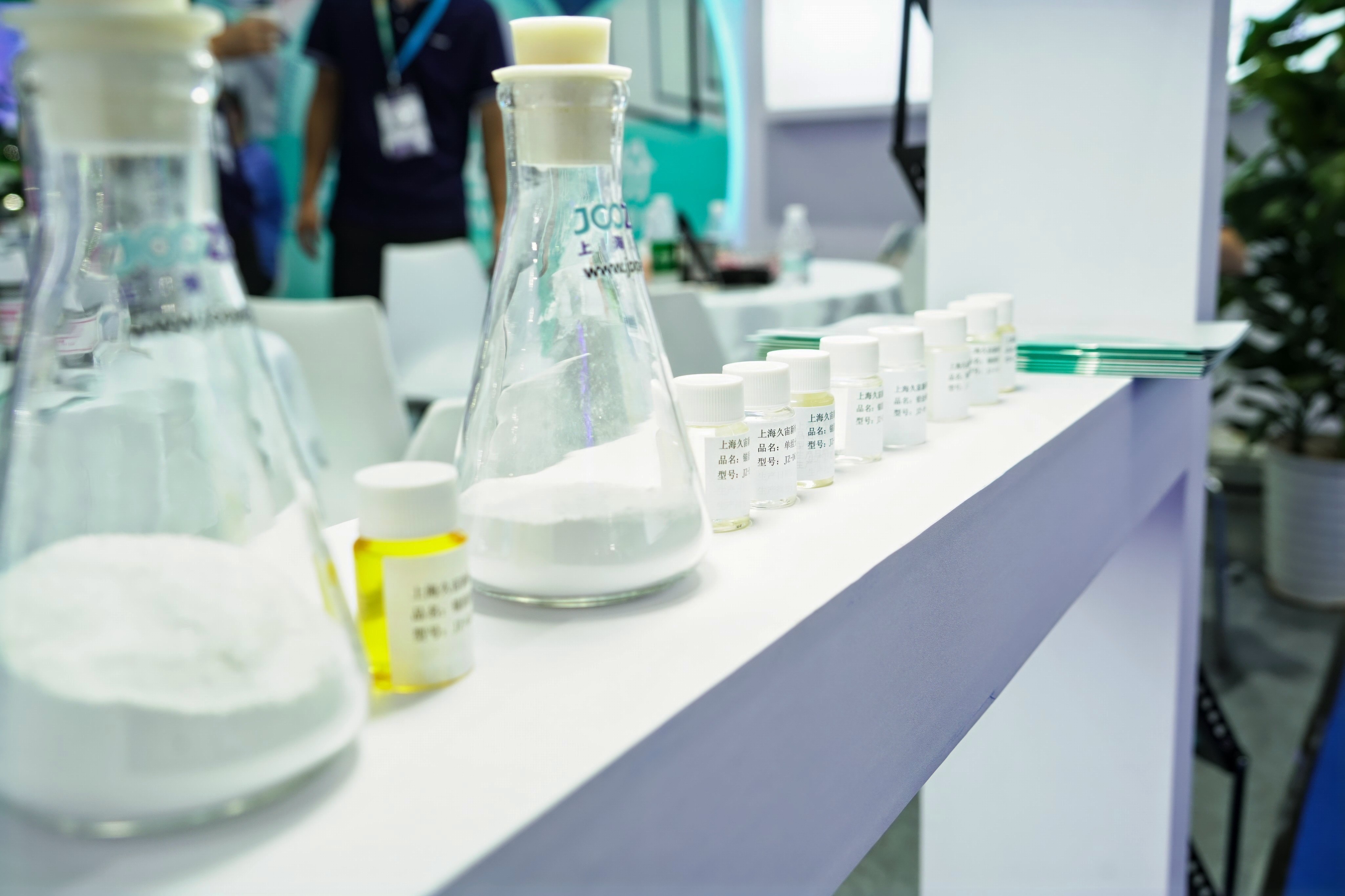 Application of molecular sieve activated powder in adhesives